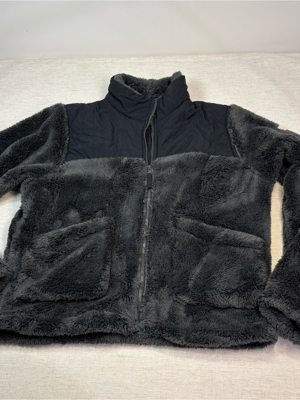 Columbia women size M Plush Sherpa Jacket long sleeve full zip dark gray pockets